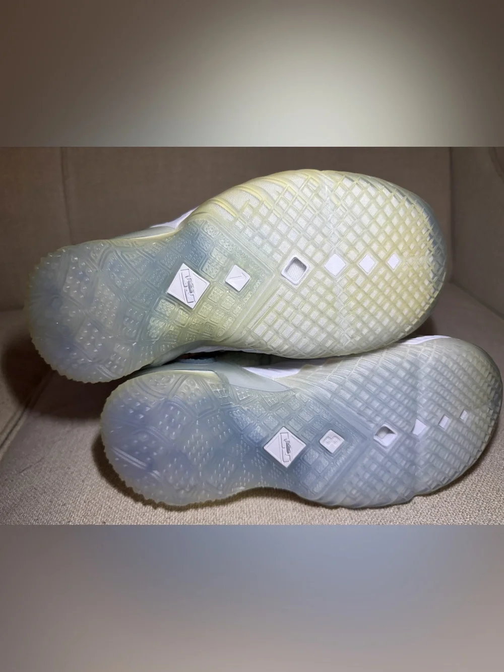 Nike LeBron 18 Low Pastel Multi Basketball Shoes – Extra Laces - new without box